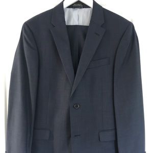 Tommy Hilfiger dark blue suit -excellent condition